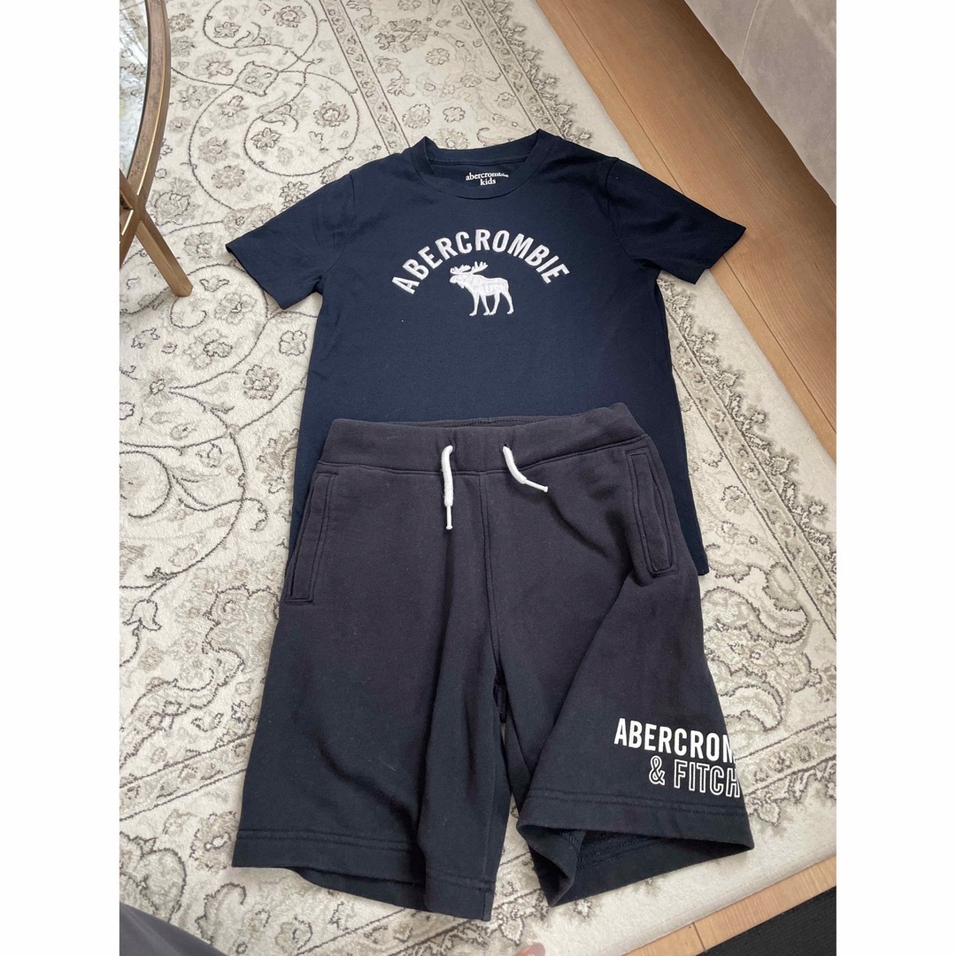 Abercrombie&Fitch(アバクロンビーアンドフィッチ)のアバクロ♡セットアップ　7.８才用 キッズ/ベビー/マタニティのキッズ服男の子用(90cm~)(Tシャツ/カットソー)の商品写真