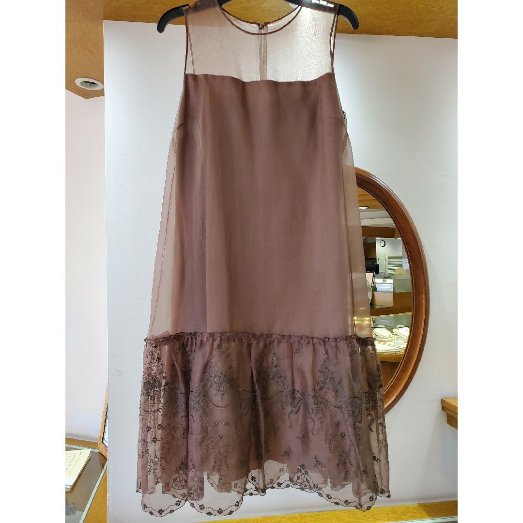 Daisy linフォクシーシルクワンピース刺繍入りサイズ38-