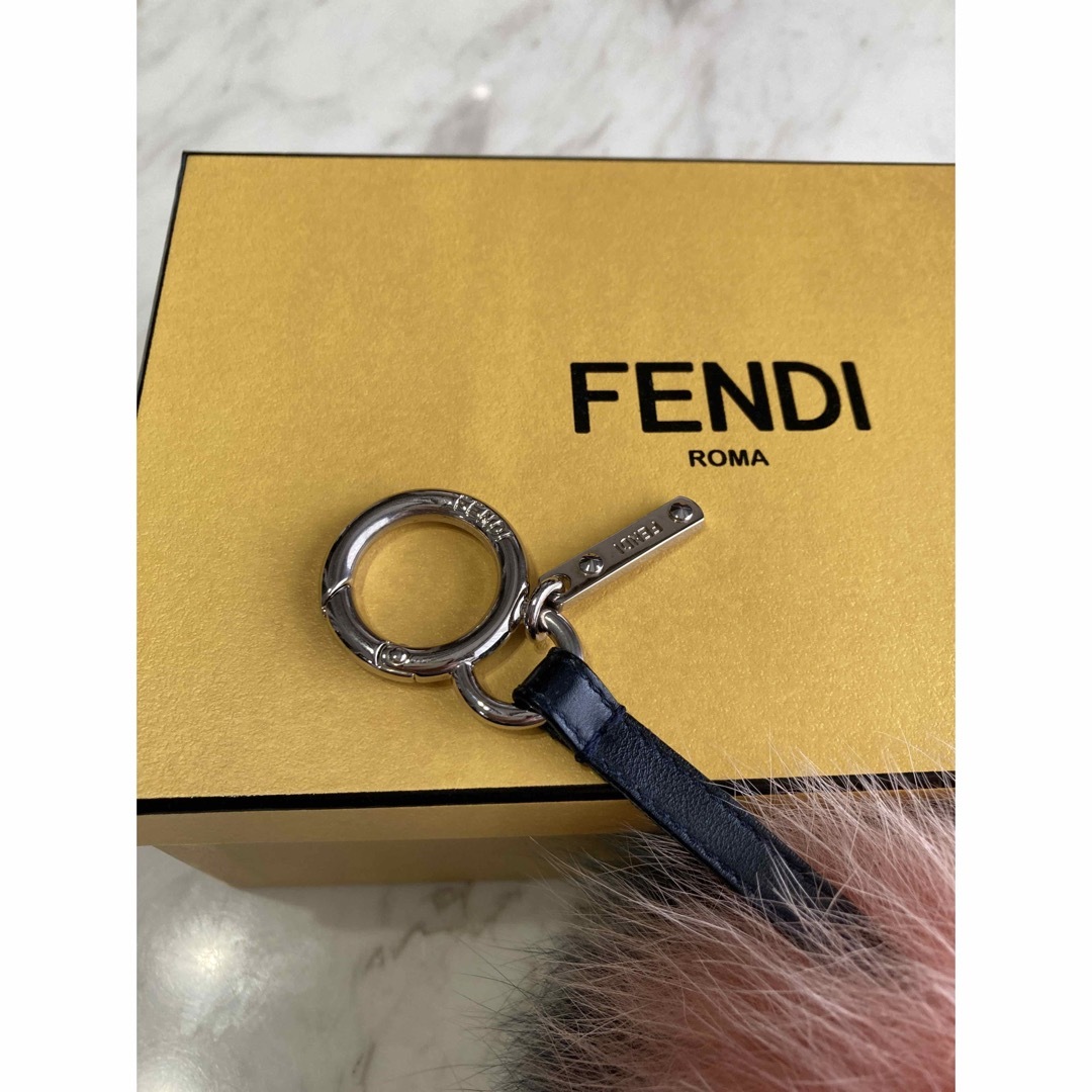 FENDI フェンディ　キーリング　ファー　チャーム　ポンポン　正規品