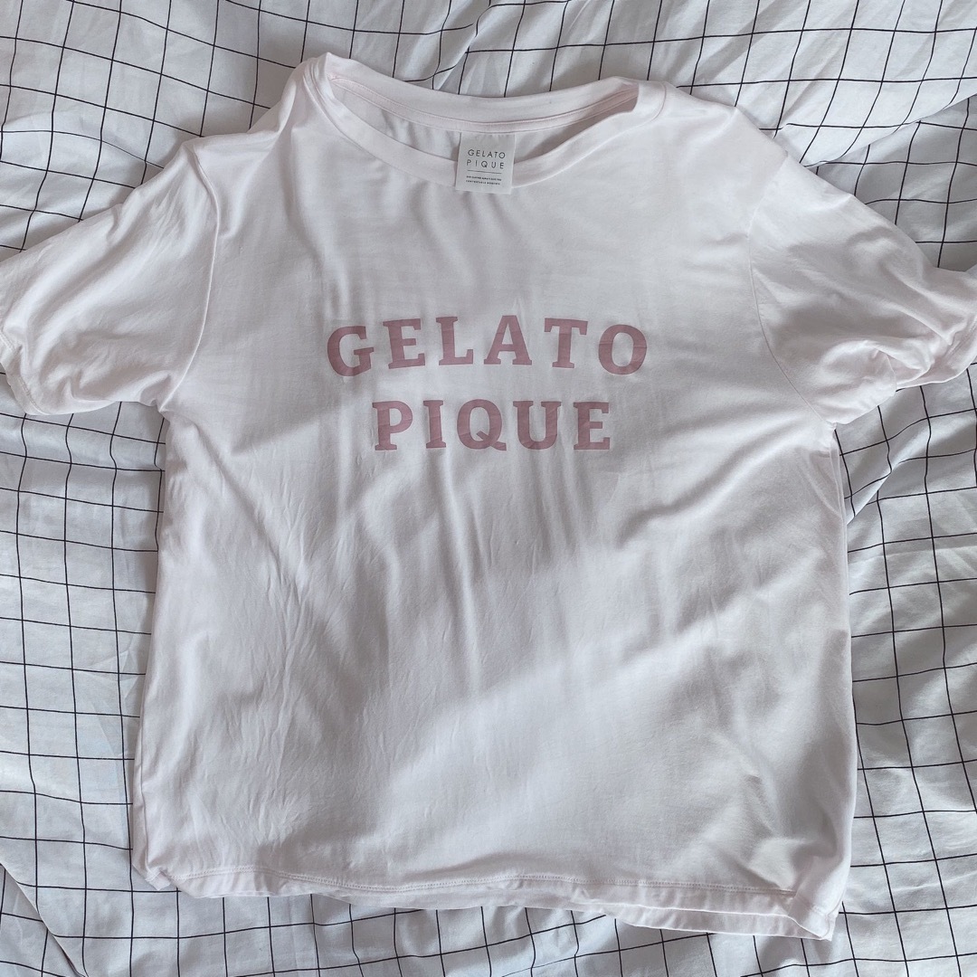 gelato pique(ジェラートピケ)のりさ様専用 ロゴTシャツベア柄ショートパンツセット レディースのルームウェア/パジャマ(ルームウェア)の商品写真