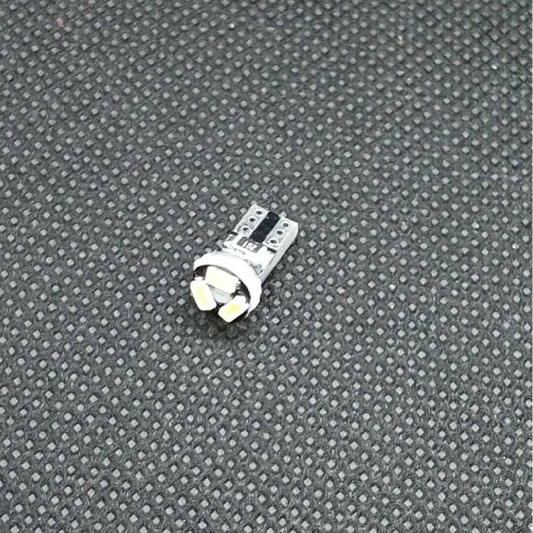 拡散 LED SMD3014 3発 広角発光 T5・T6.5兼用 白1個 自動車/バイクのバイク(パーツ)の商品写真