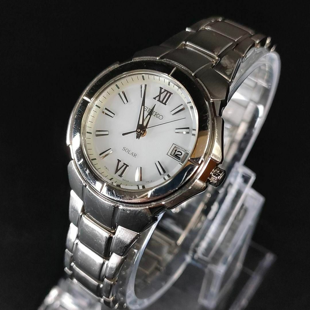 極美品【稼働品】SEIKO　セイコー　V187　ホワイト　シルバー　ソーラー