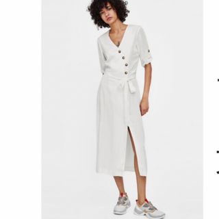 ザラ(ZARA)の☆美品☆ZARA☆ボタン付ミディ丈ワンピース☆(ロングワンピース/マキシワンピース)