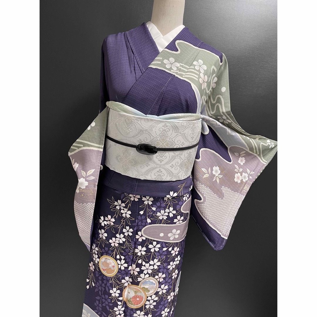 お仕立て上り【彩花古典紋◆手加工友禅金駒刺繍紋絽訪問着】濃い紫