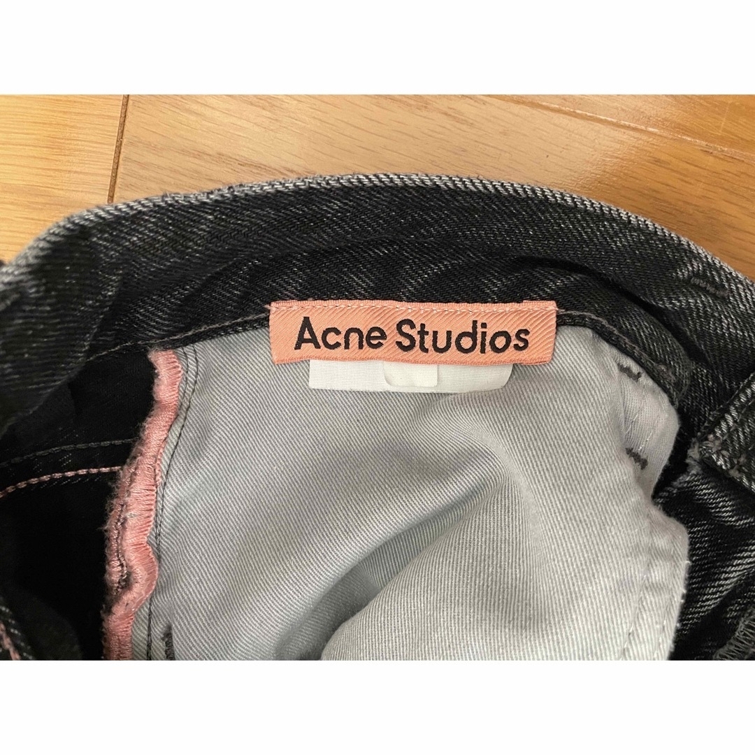 Acne Studios(アクネストゥディオズ)のAcne Studios 1977 レギュラーフィットジーンズ 28/30 メンズのパンツ(デニム/ジーンズ)の商品写真