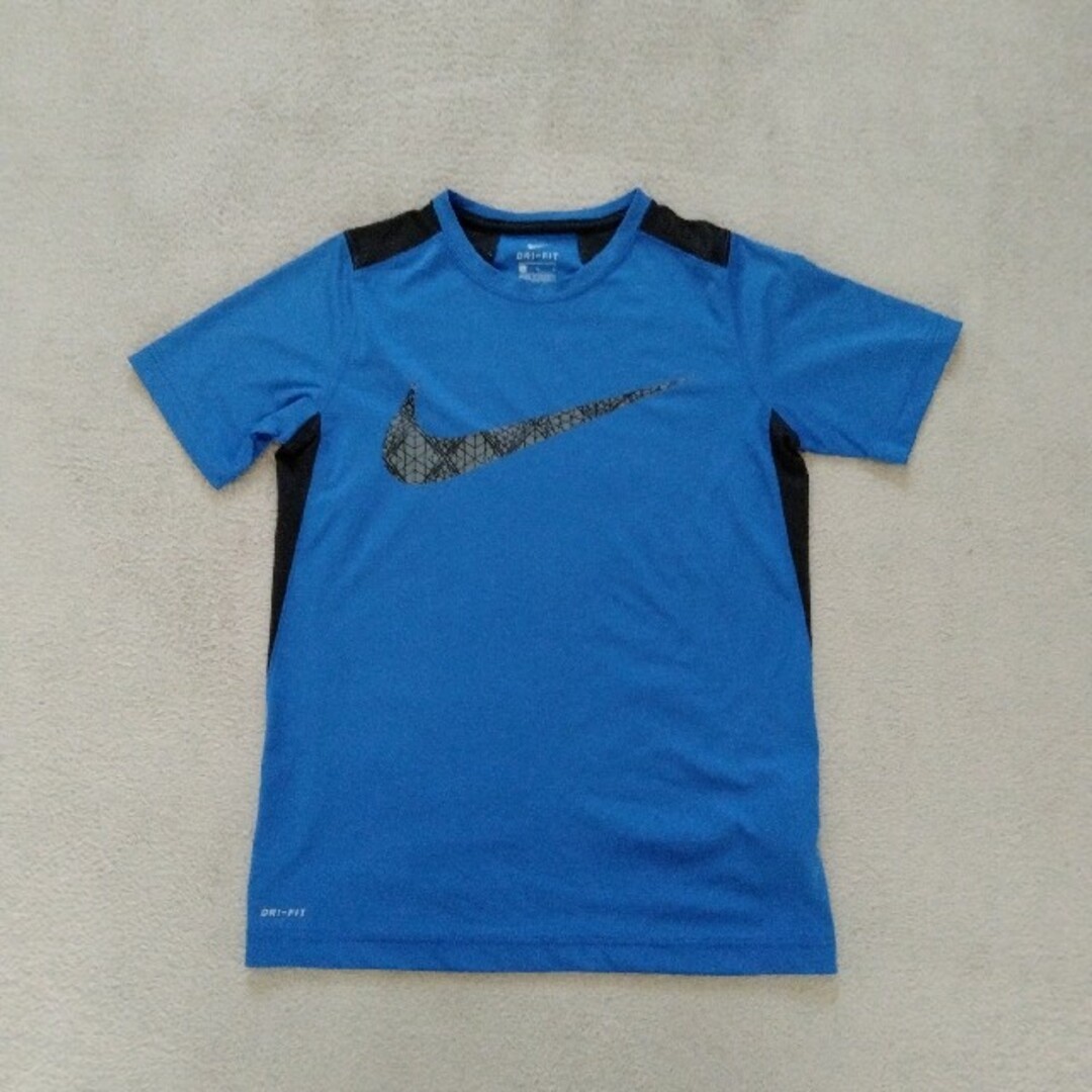 NIKE(ナイキ)のイカリング様専用　ナイキTシャツ キッズ/ベビー/マタニティのキッズ服男の子用(90cm~)(Tシャツ/カットソー)の商品写真