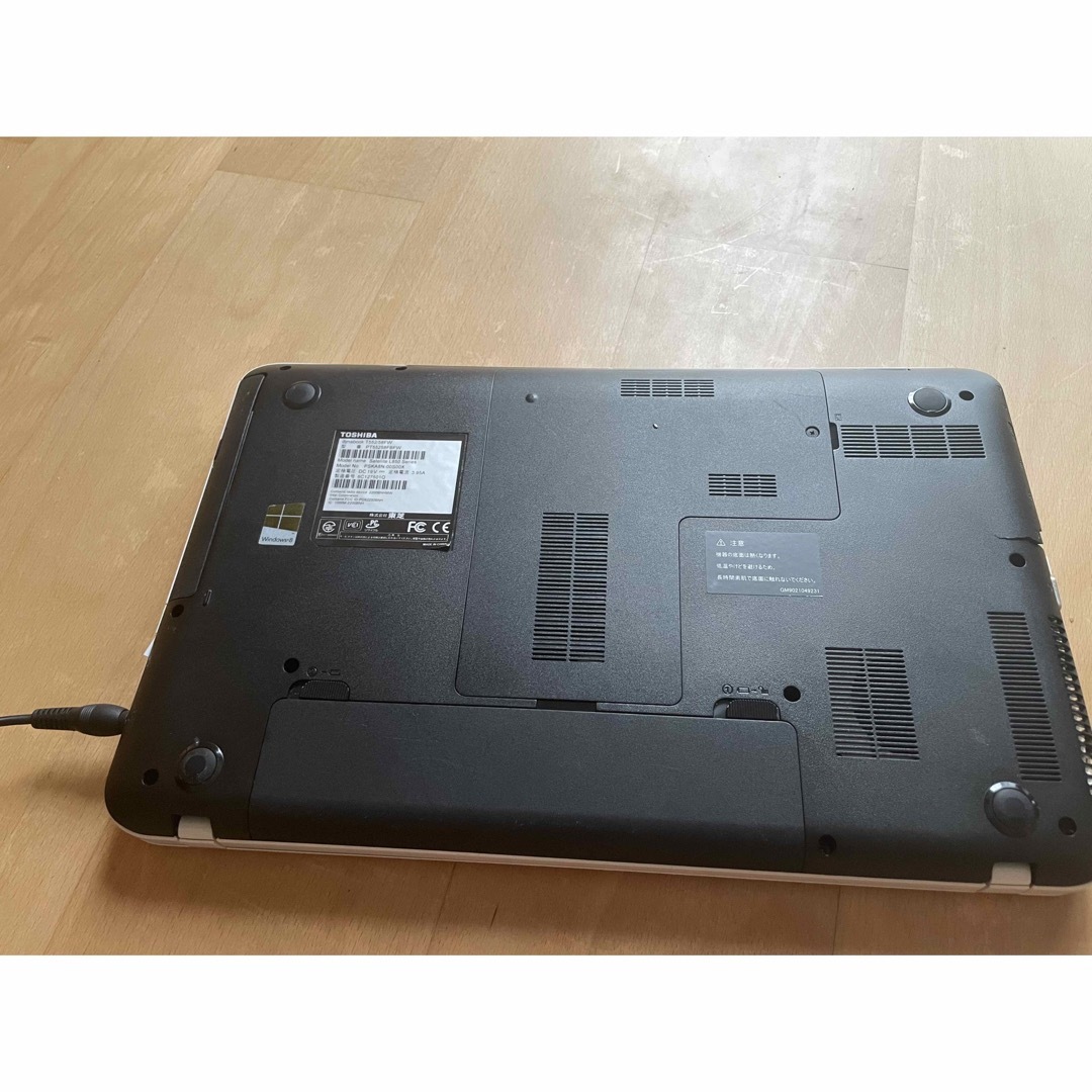 ノートパソコンTOSHIBA dynabook T552 白　ジャンク品