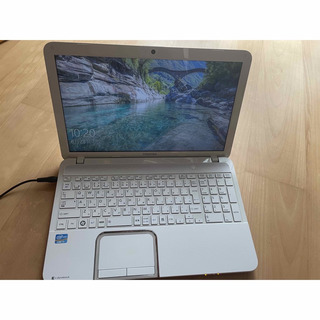 ノートパソコンTOSHIBA dynabook T552 白　ジャンク品