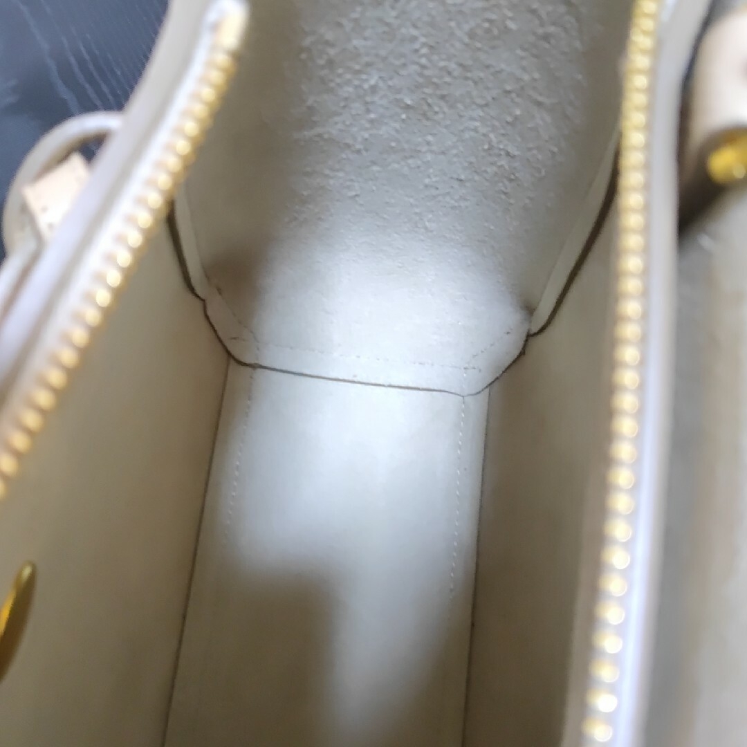 セリーヌ ベルトバッグ ナノ 色ライトトープ セリーヌ ベルトバッグ ナノ 色ライトトープ