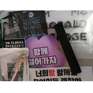 シャイニー(SHINee)のSHINee WORLD Ⅵ グロパ特典記念品（未開封）&スローガン(ミュージシャン)