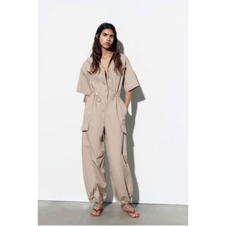 ザラ(ZARA)のZARA ザラ　ギャバジンジャンプスーツ　XS 新品タグ付　今期完売(オールインワン)