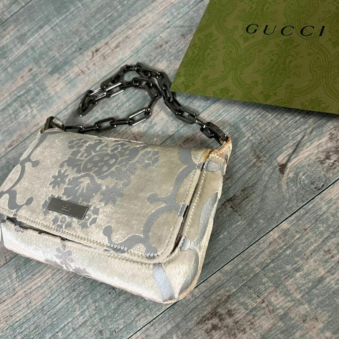 美品 GUCCI チェーン ハンドバッグ ベルベット