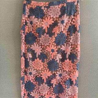 チェスティ(Chesty)のchesty 花柄刺繍スカート(ひざ丈スカート)