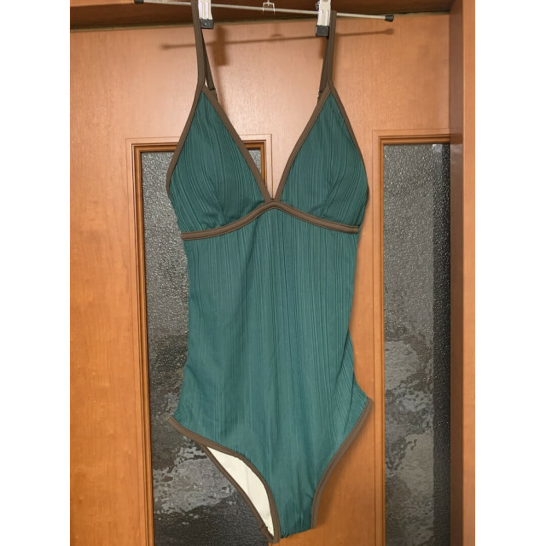 プリーツ パイピング スイムウェア L 緑 グリーン ワンピース水着 無地 新品 レディースの水着/浴衣(水着)の商品写真