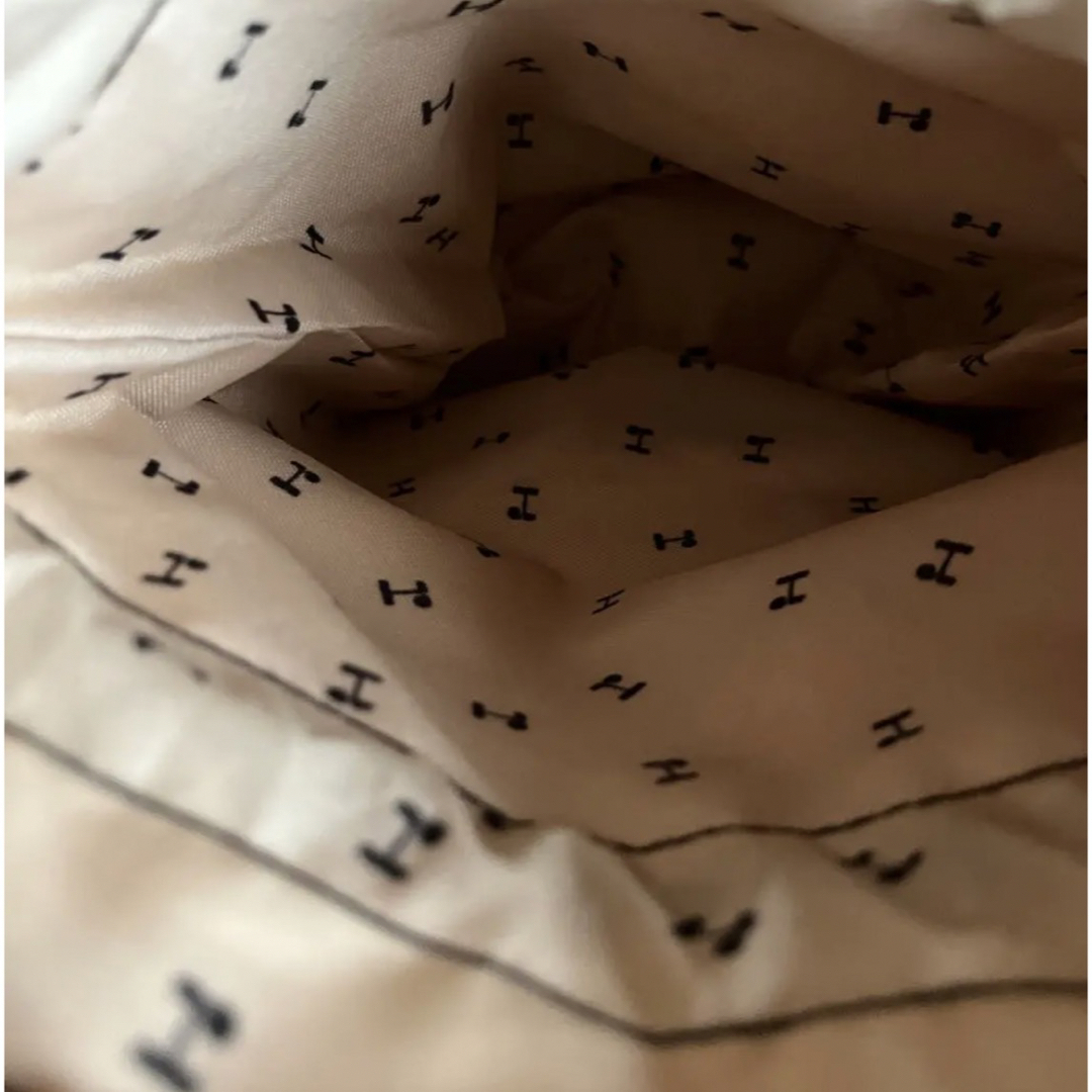 【未使用】キルティングポーチ&レペット　レザー調巾着袋 レディースのファッション小物(ポーチ)の商品写真