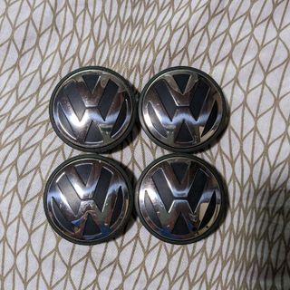 フォルクスワーゲン(Volkswagen)のVW フォルクスワーゲン　純正センターキャップ　４個 3B7 601 171(タイヤ・ホイールセット)