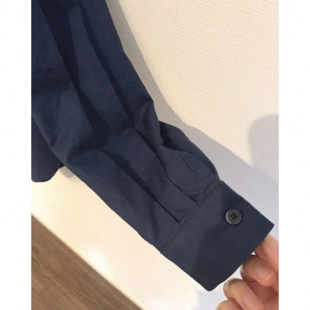 UNIQLO(ユニクロ)のHana Tajima オックスフォードシャツ　ネイビー　紺 レディースのトップス(シャツ/ブラウス(長袖/七分))の商品写真