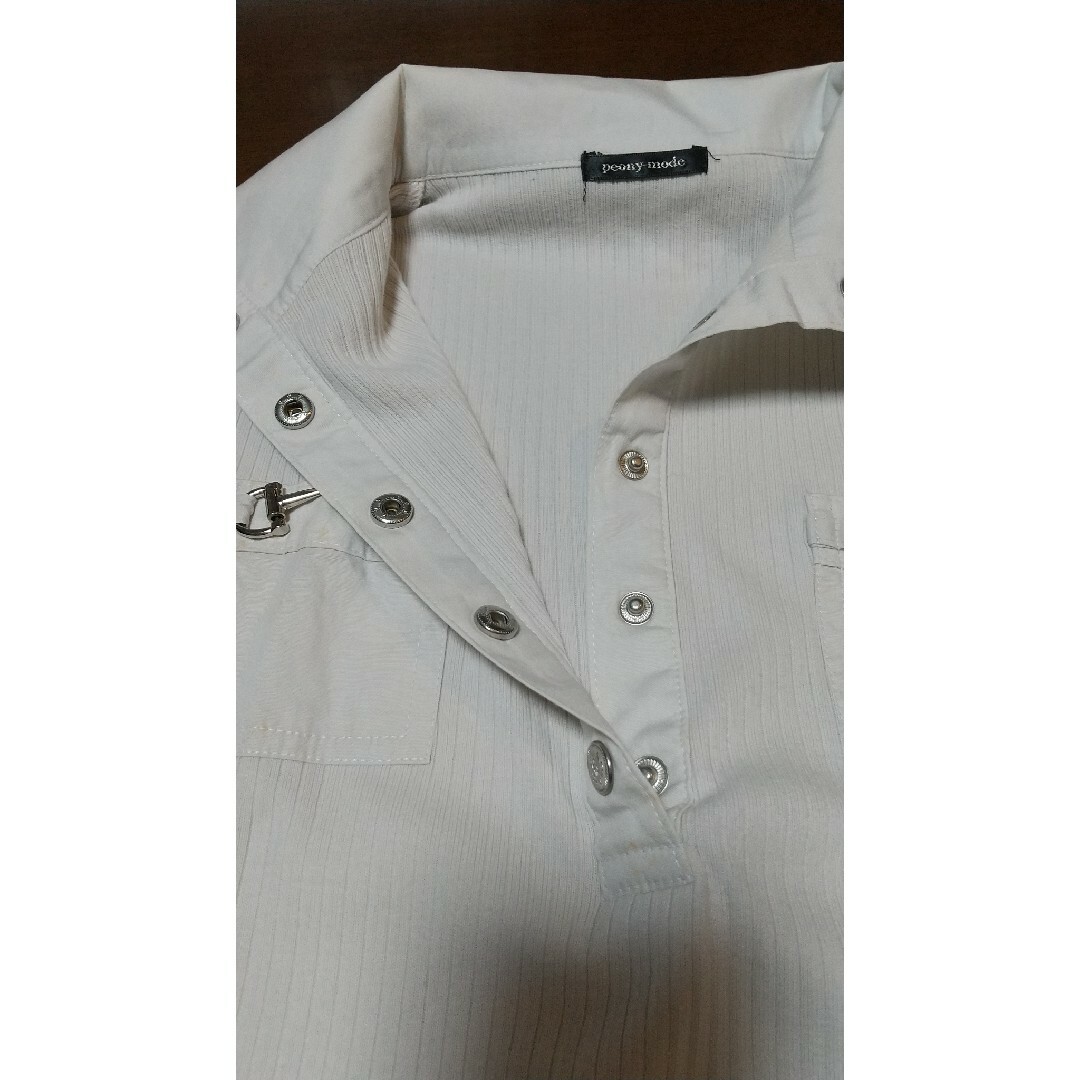 お洒落カットソー Tシャツ シルバー金具がカッコいいL レディースのトップス(Tシャツ(半袖/袖なし))の商品写真