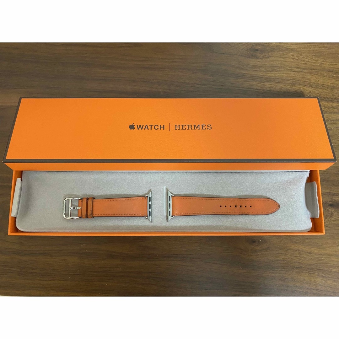 Hermes(エルメス)のApple Watch HERMES  40mm レザー　バンド　ベルト　 メンズの時計(レザーベルト)の商品写真