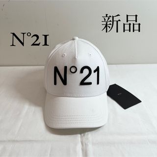 N°21ヌメロ ヴェントゥーノ ロゴ入りキャップ 帽子 ホワイト www ...