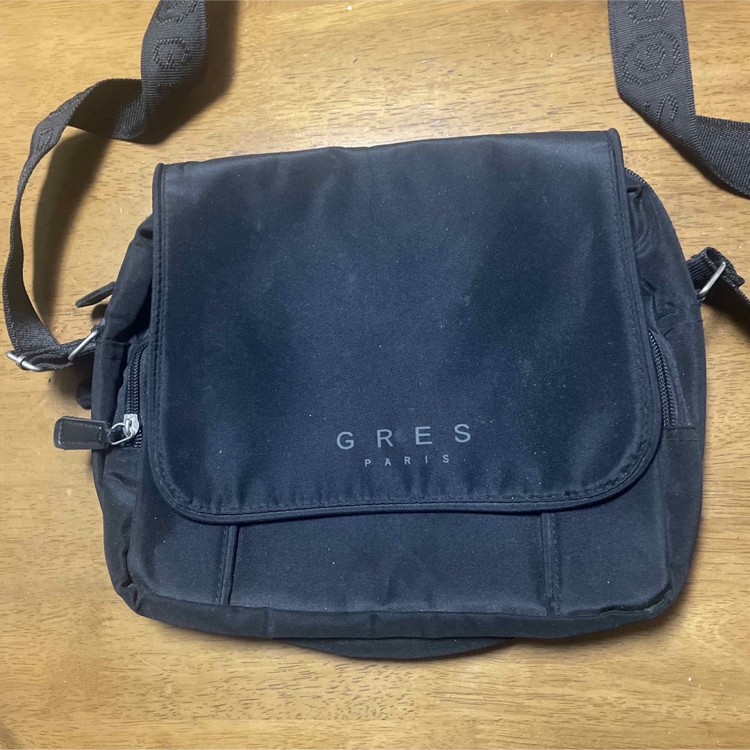 ゲスGUESSショルダーバッグ おまけ付き