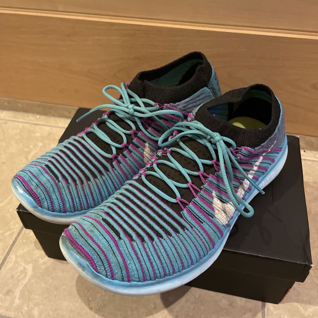 NIKE  スニーカー　24.5