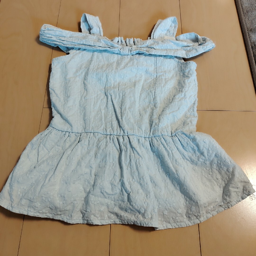 オフショルダーのカットソー　120 キッズ/ベビー/マタニティのキッズ服女の子用(90cm~)(Tシャツ/カットソー)の商品写真