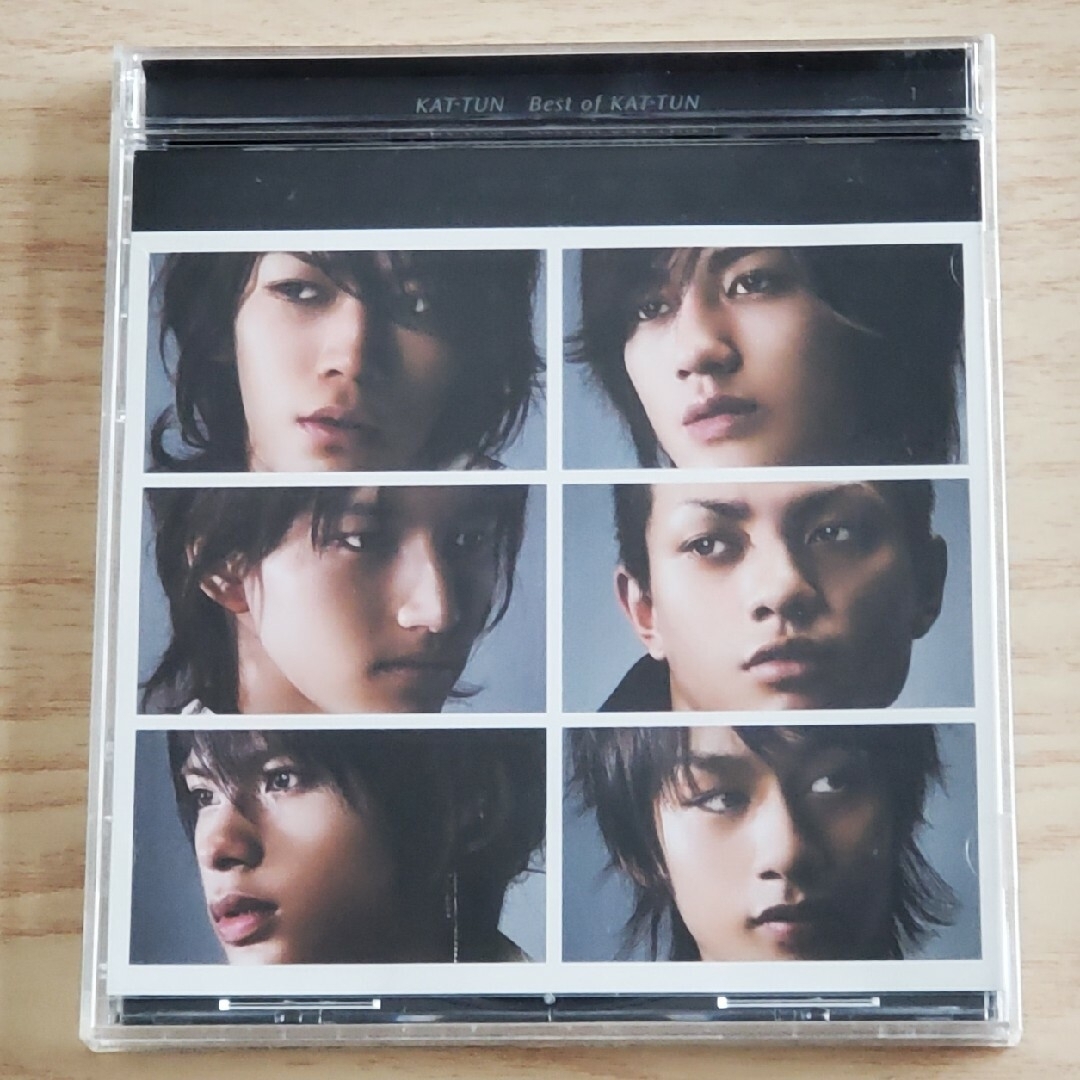KAT-TUN(カトゥーン)のKAT-TUN☆Best of KAT-TUN エンタメ/ホビーのCD(ポップス/ロック(邦楽))の商品写真