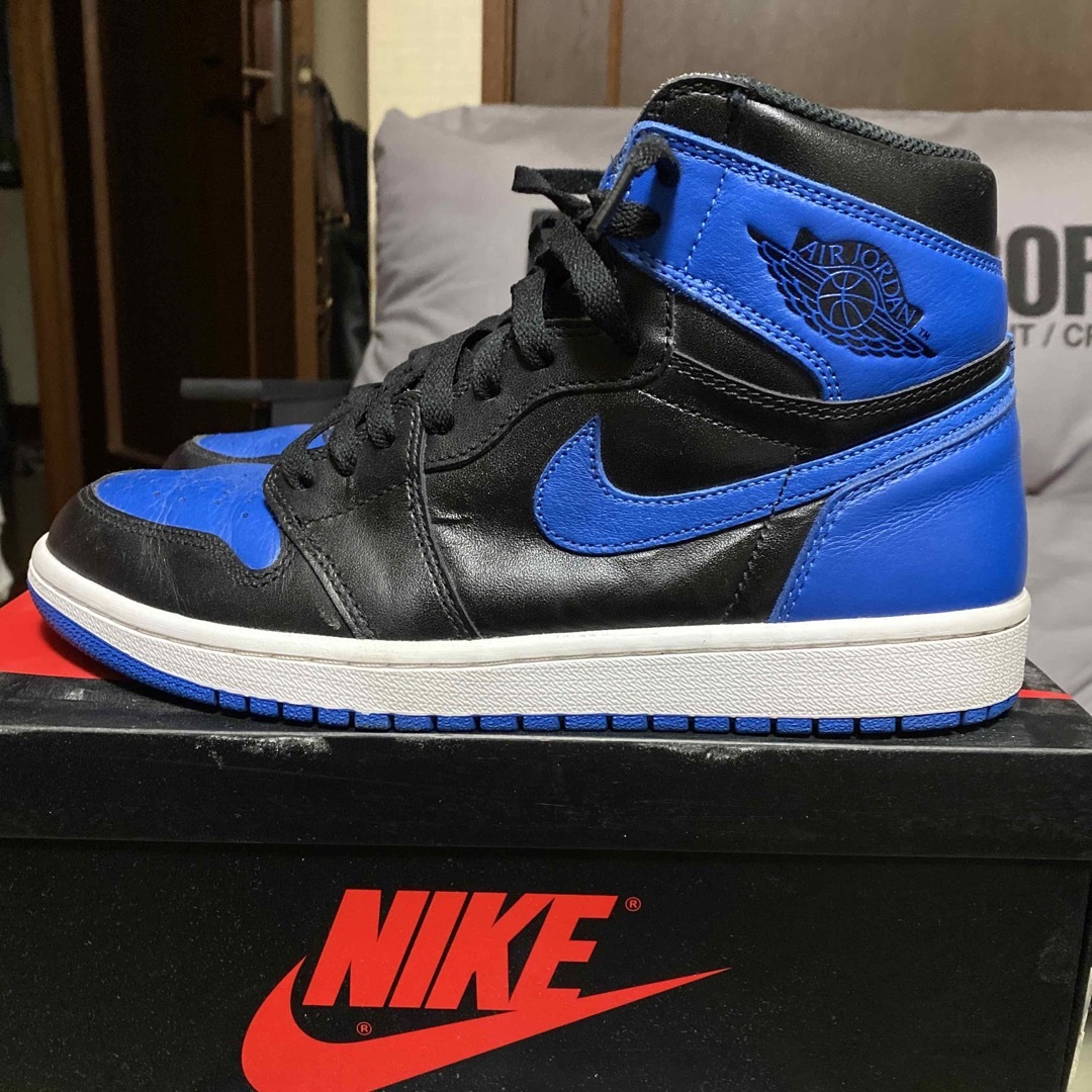 NIKE(ナイキ)のNiKE AIR JORDAN 1 HIGH OG "ROYAL" 2017 メンズの靴/シューズ(スニーカー)の商品写真