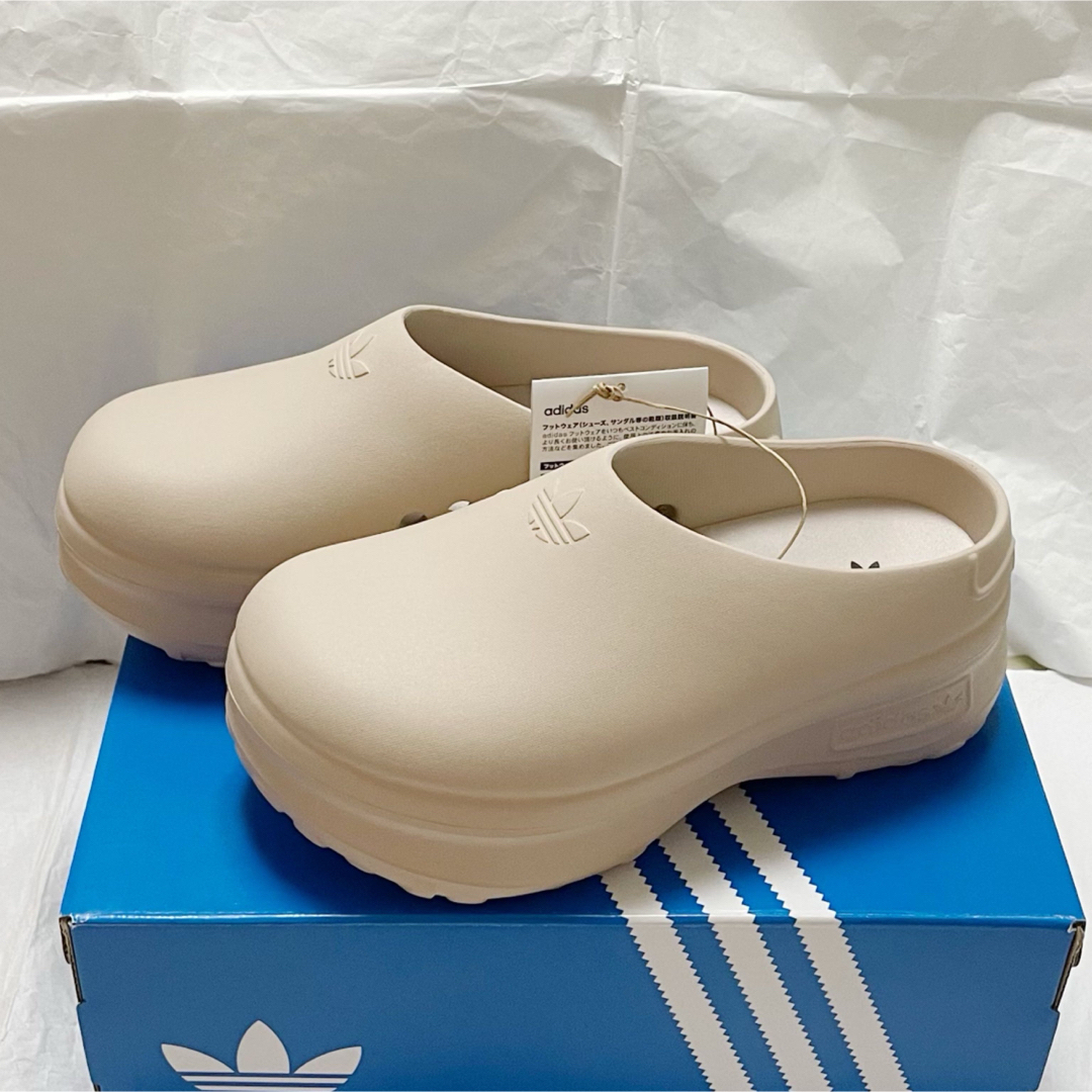 adidas(アディダス)のTWICE サナ着 adidas ADIFOM STAN SMITH MULE レディースの靴/シューズ(サンダル)の商品写真