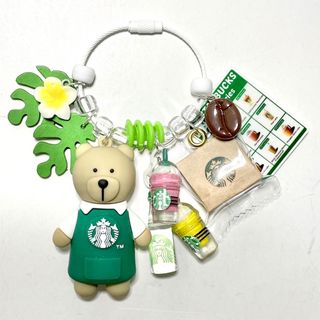 スターバックスコーヒー(Starbucks Coffee)の今日は何味のフラペチーノにする〜⁉️🍓🍌☕️ くまさん🐻キーホルダー✨(キーホルダー/ストラップ)