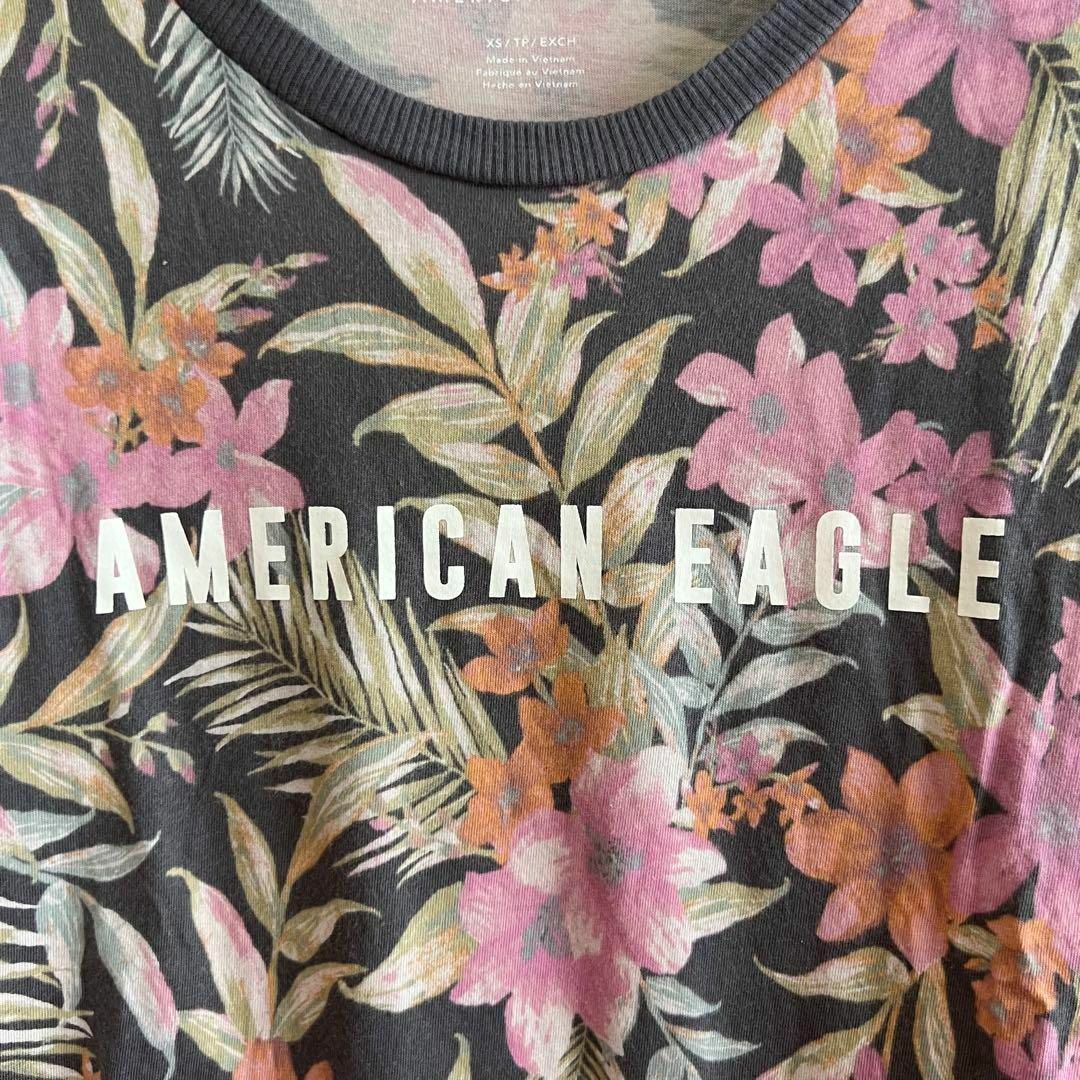 American Eagle(アメリカンイーグル)の美品⭐️アメリカンイーグル　トップス　半袖　Tシャツ　アロハシャツ　大花柄 レディースのトップス(Tシャツ(半袖/袖なし))の商品写真