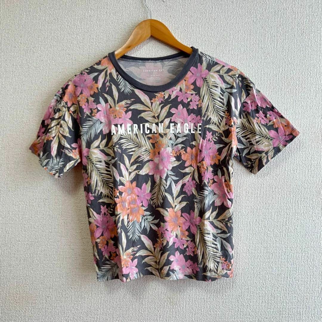 American Eagle(アメリカンイーグル)の美品⭐️アメリカンイーグル　トップス　半袖　Tシャツ　アロハシャツ　大花柄 レディースのトップス(Tシャツ(半袖/袖なし))の商品写真