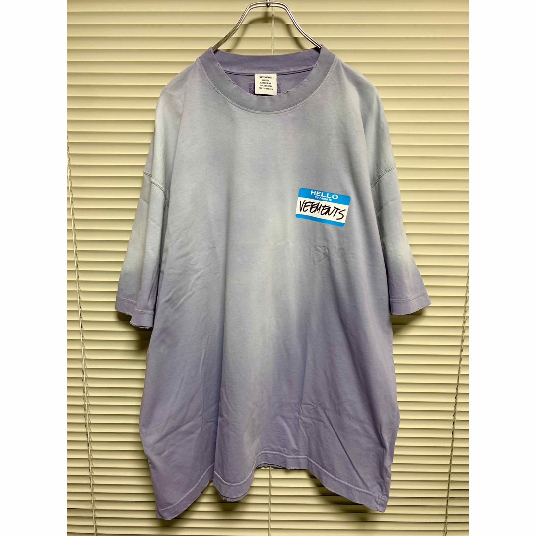 VETEMENTS(ヴェトモン)の新品《 VETEMENTS 》My Name Is Faded Tee M メンズのトップス(Tシャツ/カットソー(半袖/袖なし))の商品写真