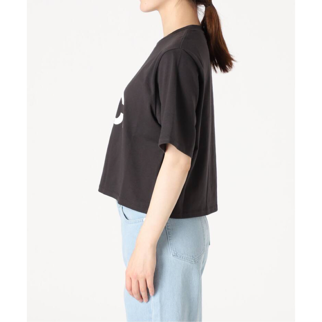 A.P.C(アーペーセー)の新品未使用タグ付 IENA A.P.C. 別注 DECALE プリント Tシャツ レディースのトップス(Tシャツ(半袖/袖なし))の商品写真