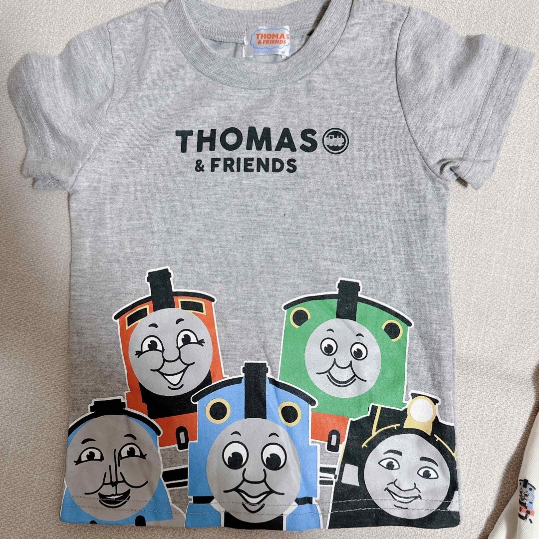 【新品】トーマス　短袖tシャツ　トップス　こども　キッズ　80cm キッズ/ベビー/マタニティのベビー服(~85cm)(Ｔシャツ)の商品写真