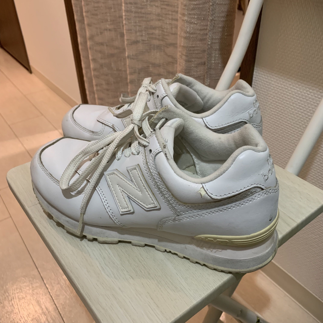 New Balance(ニューバランス)のNew Balance 574 ホワイト 24cm レディースの靴/シューズ(スニーカー)の商品写真