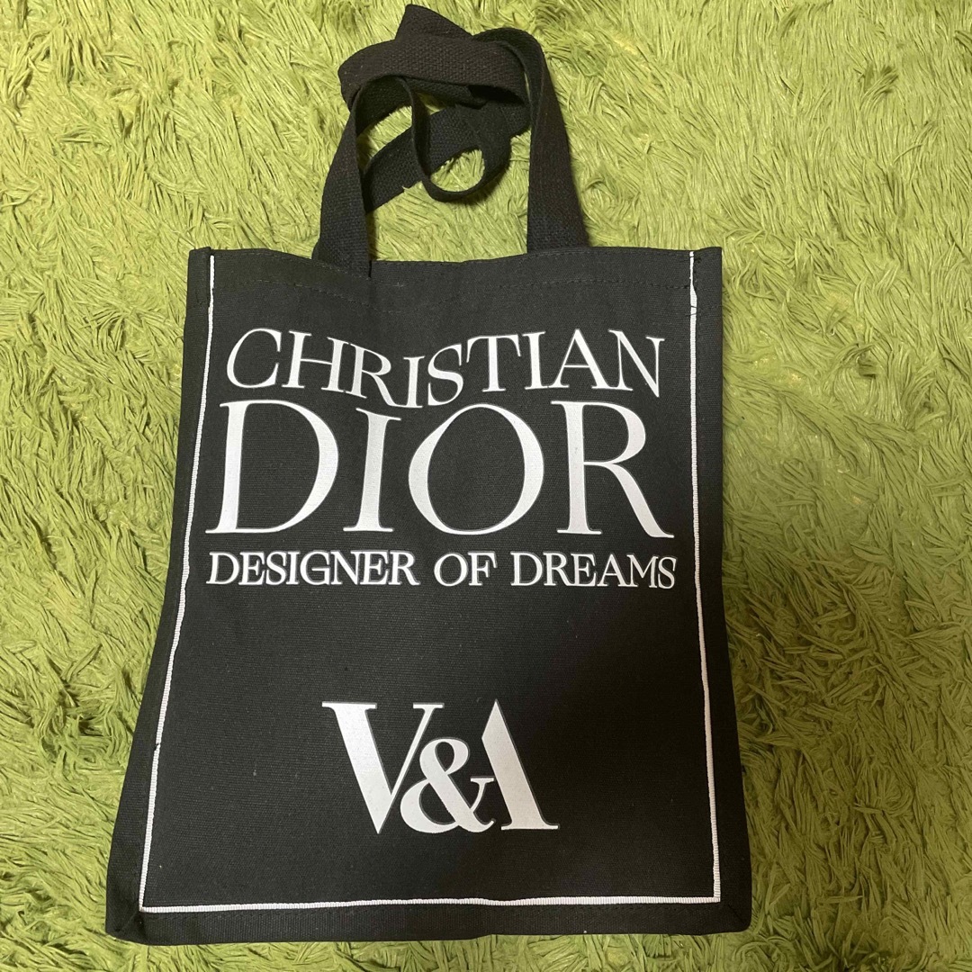 Dior(ディオール)のDior トートバッグ　博物館 V&A 美術館　限定　エコバッグ　 レディースのバッグ(トートバッグ)の商品写真
