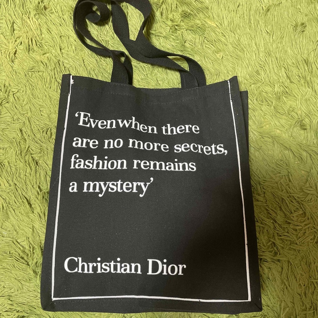 Dior(ディオール)のDior トートバッグ　博物館 V&A 美術館　限定　エコバッグ　 レディースのバッグ(トートバッグ)の商品写真