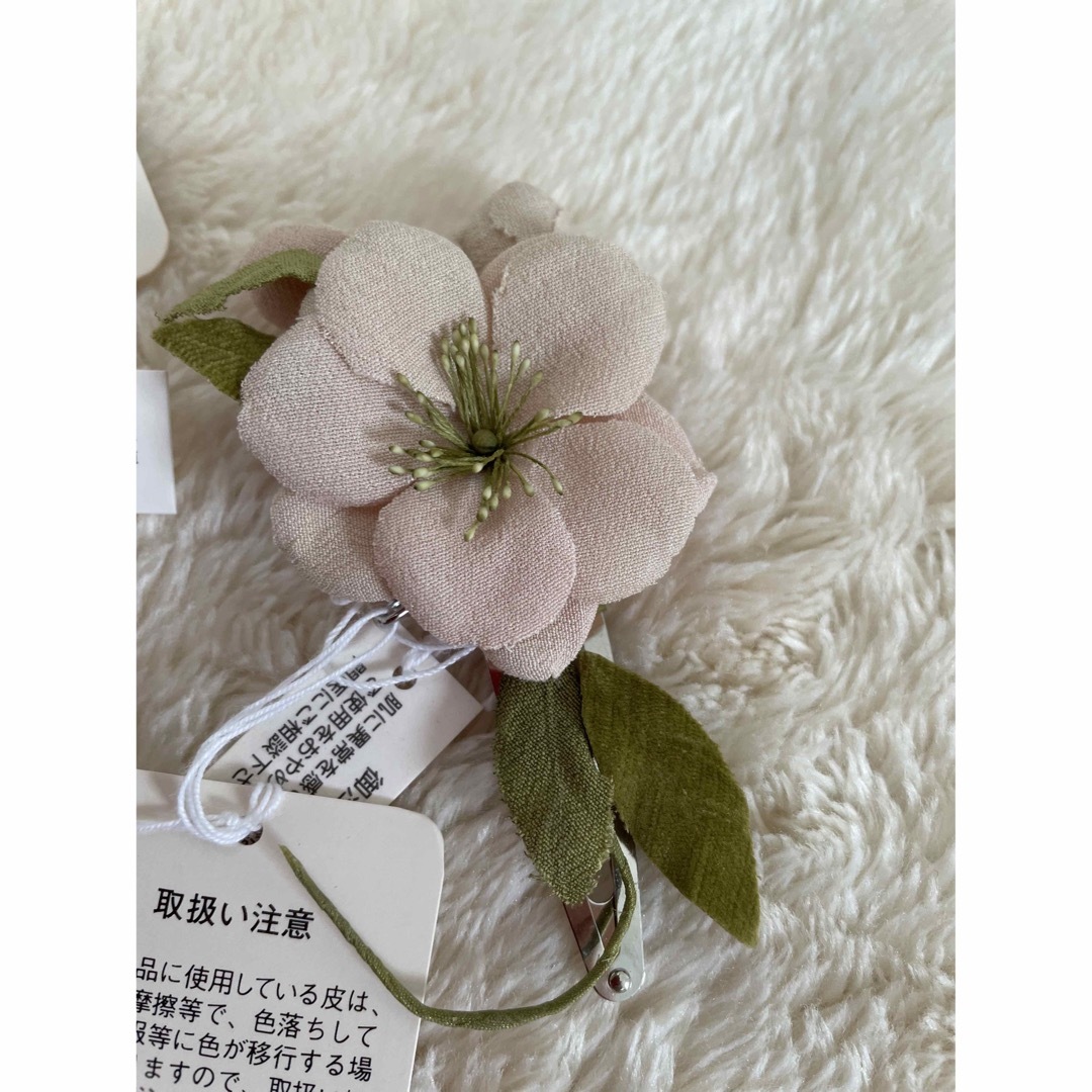 KANEKO ISAO(カネコイサオ)の☆未使用　カネコイサオ　桜　ヘアピン　2点セット レディースのヘアアクセサリー(ヘアピン)の商品写真