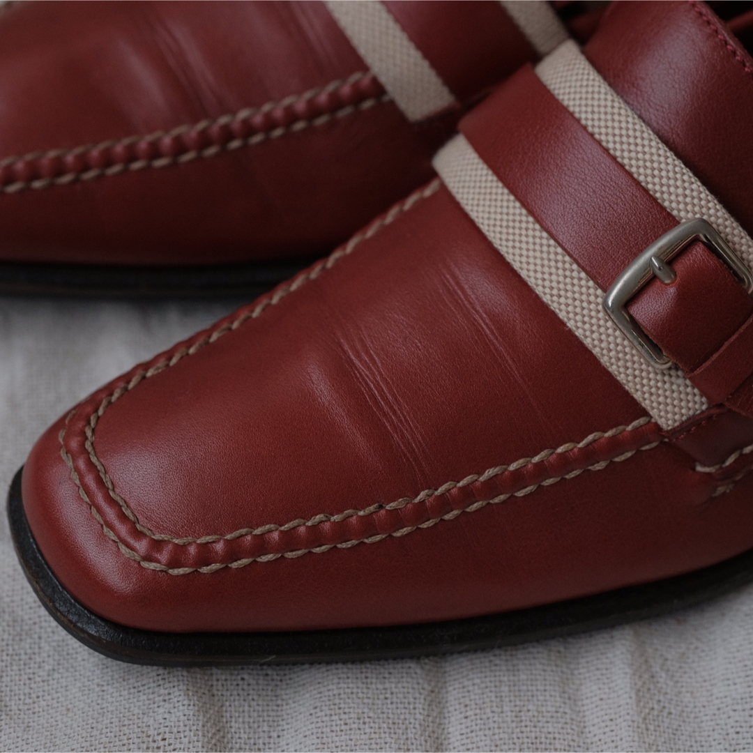 Hermes(エルメス)の美品HERMES エルメス ストラップドリボンローファー 赤茶35 レディースの靴/シューズ(ローファー/革靴)の商品写真