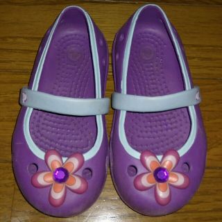 クロックス(crocs)のクロックスサンダル☆777円!!(サンダル)