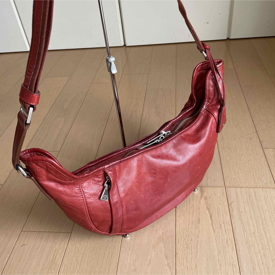 aniary(アニアリ)のアニアリAniaryバルケッタショルダーSサイズ 中古 レッド メンズのバッグ(ボディーバッグ)の商品写真