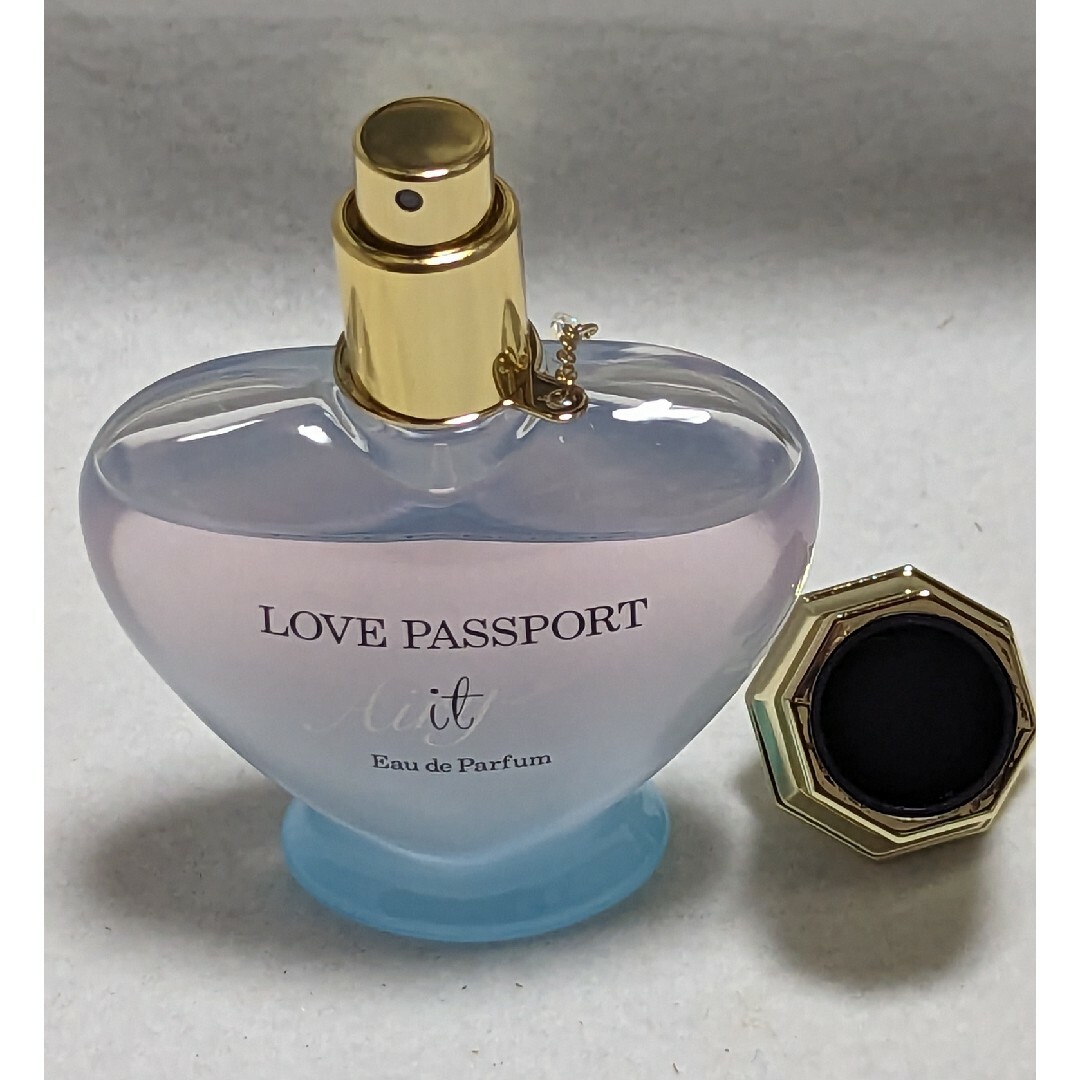 Love Passport(ラブパスポート)のラブパスポートイットエアリーオードパルファム40ml コスメ/美容の香水(香水(女性用))の商品写真