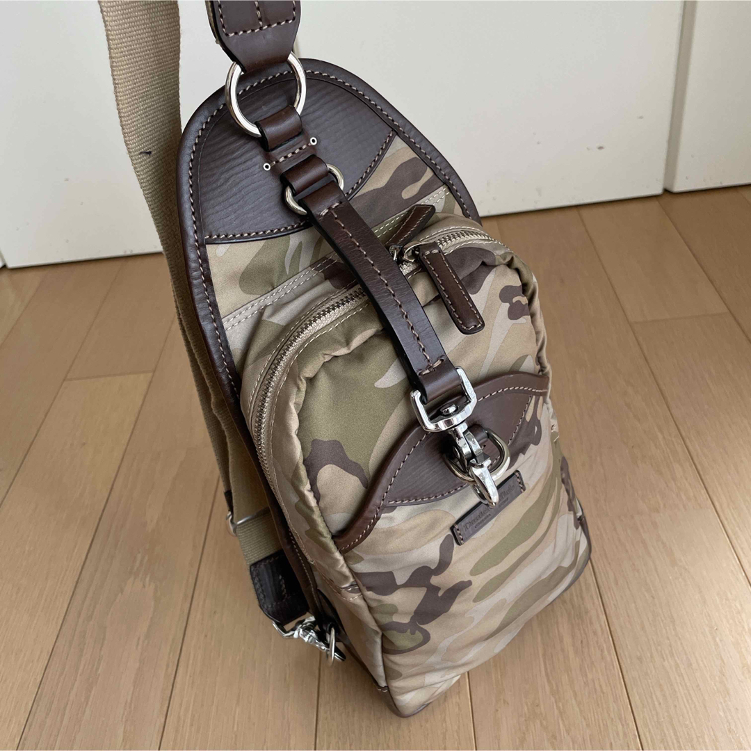 Daniel & Bob(ダニエルアンドボブ)のダニエル＆ボブPIPPO MIMETEK CAMO 中古ボディバッグカモ柄 メンズのバッグ(ボディーバッグ)の商品写真