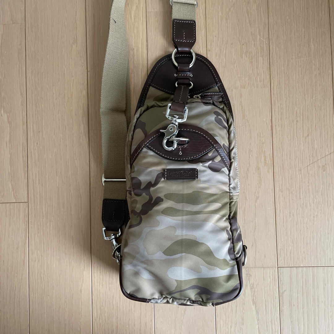 Daniel & Bob(ダニエルアンドボブ)のダニエル＆ボブPIPPO MIMETEK CAMO 中古ボディバッグカモ柄 メンズのバッグ(ボディーバッグ)の商品写真