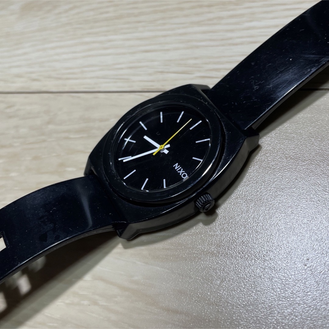 NIXON(ニクソン)のNIXON ALL BLACK 腕時計 メンズの時計(腕時計(アナログ))の商品写真