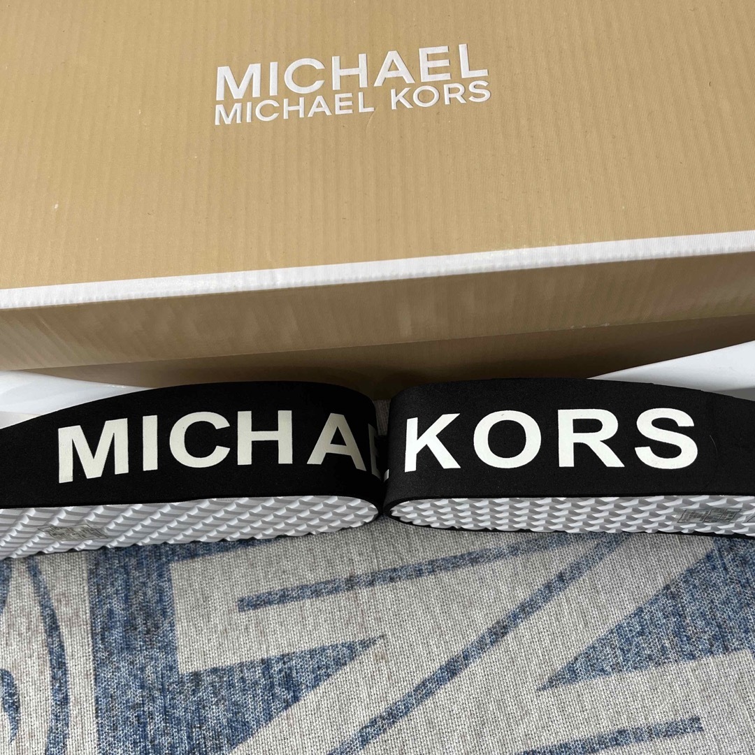 Michael Kors(マイケルコース)のMICHAL KORS☆サンダル レディースの靴/シューズ(ビーチサンダル)の商品写真