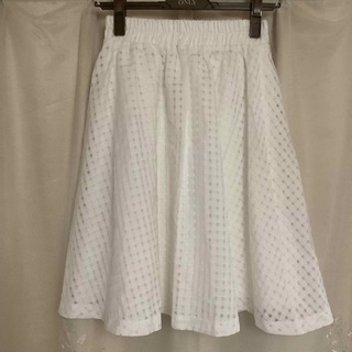 アルシーヴ(archives)の白スカート　Mサイズ(ひざ丈スカート)