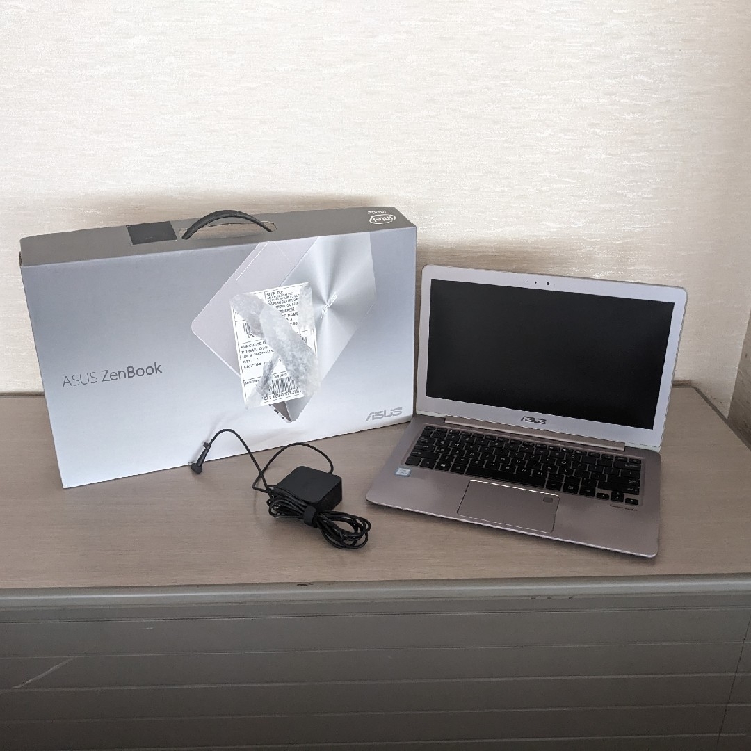 良好品】 asus ZenBook UX330U corei5 7世代 aaramrodrigues.com.br
